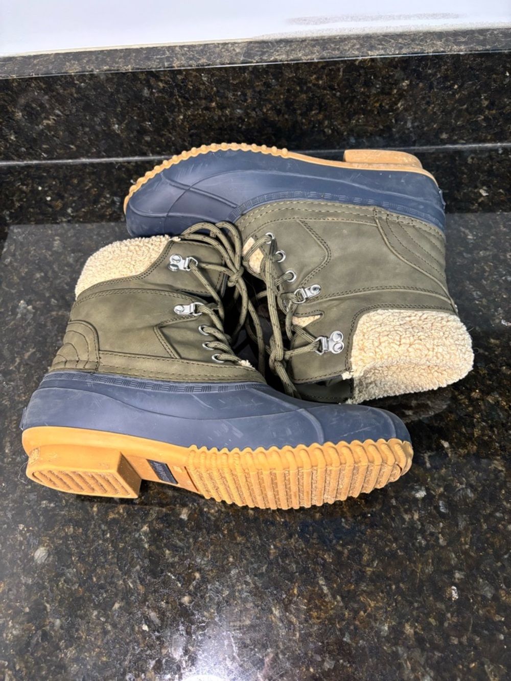 TOMMY HILFIGER Women’s Olive Green Winter Duck Boots with Shearling Collar